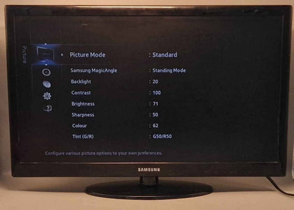 Samsung UE22D5003BW 22-inch LED Digital TV with remote