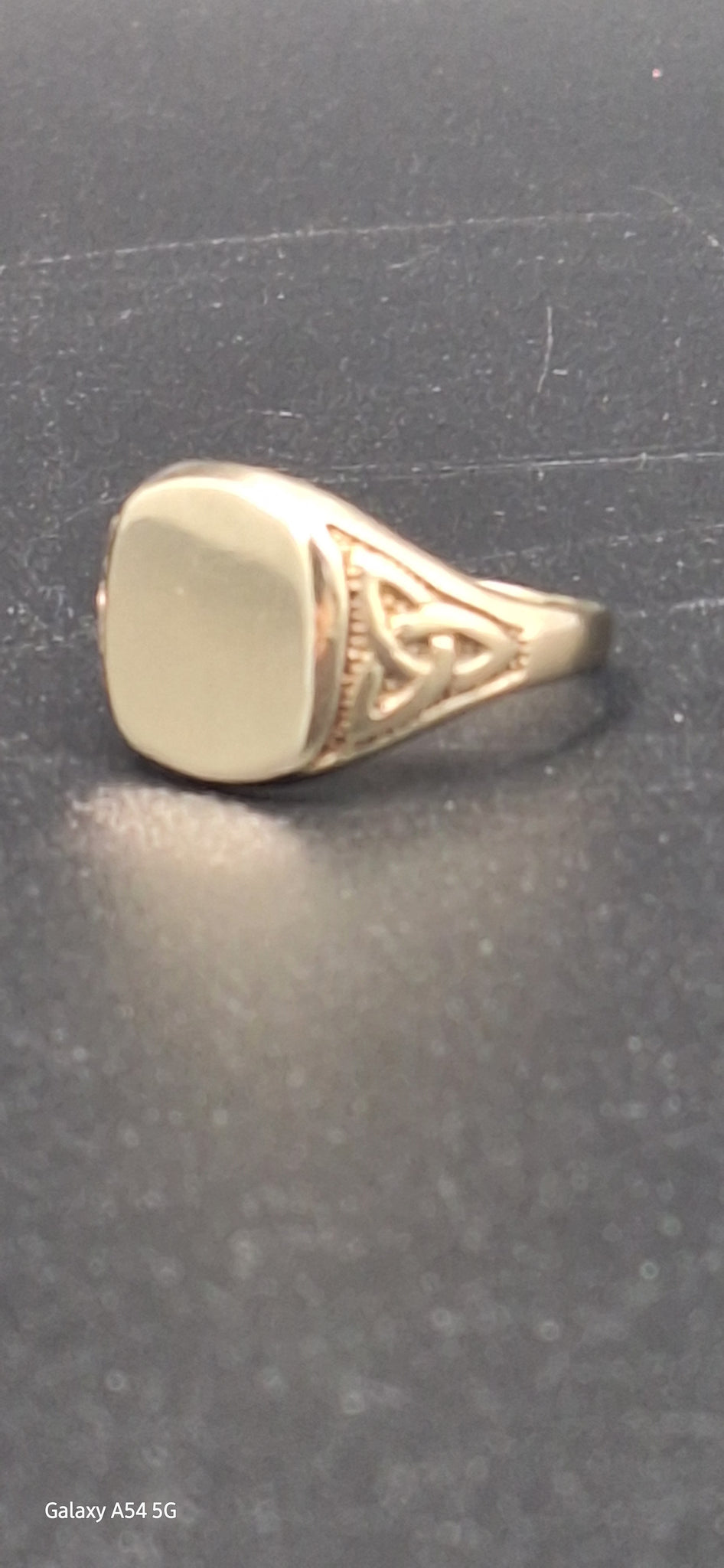 9CT Yellow Gold Flat Signet Ring - Size S - 3.62 Grams