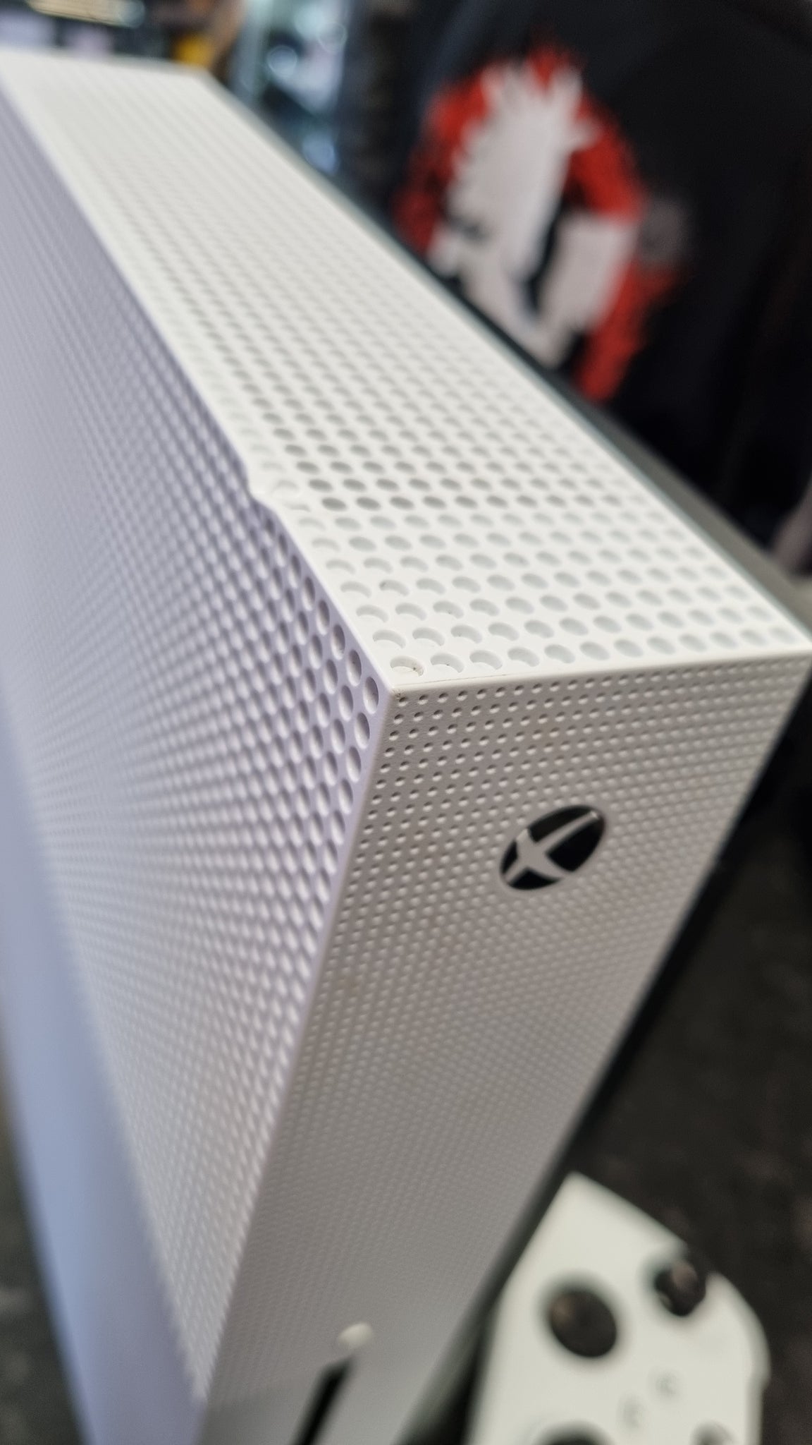 Xbox one S 1tb disc edition boxed