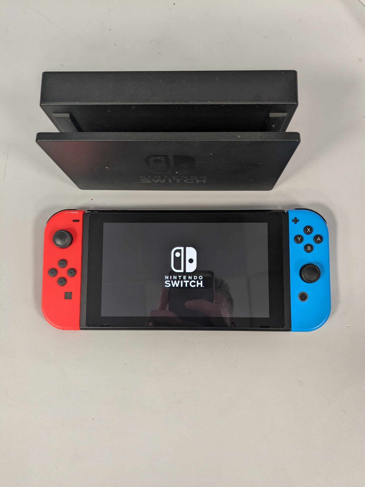 Nintendo Switch (Neon Red/Blue)