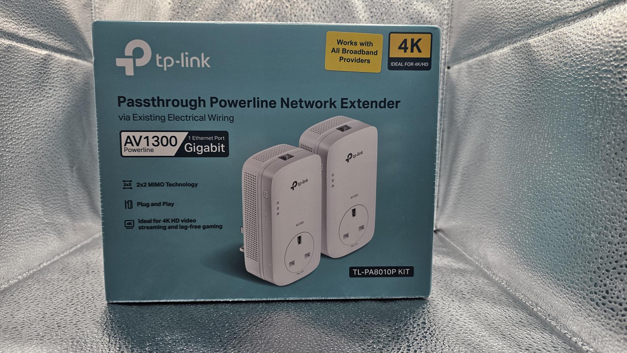 TP-Link AV1300 3 Port Gigabit Passthrough Powerline Kit | TL-PA8033P Kit