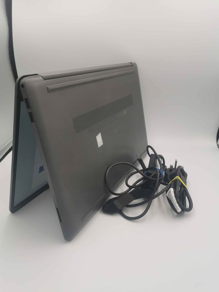 HP 250 G8, i5-1135G7, 8GB Ram, 256GB SSD, 15" Screen, Windows 11, Laptop, Unboxed