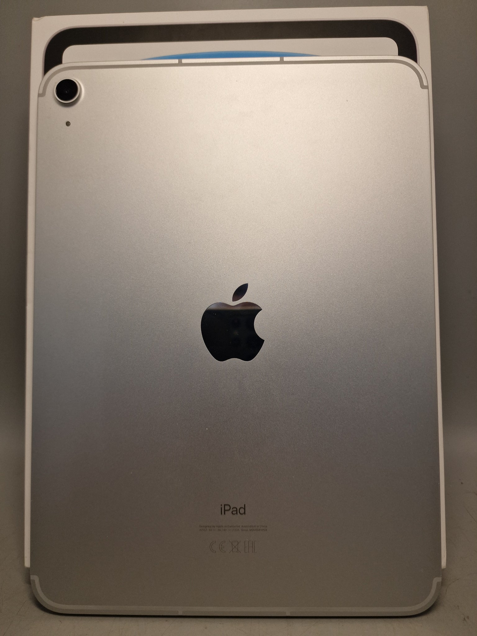 Apple iPad 10th Gen (A2757) 10.9" 64GB Wifi & Cellular - Silver, Unlocked 100% BATT