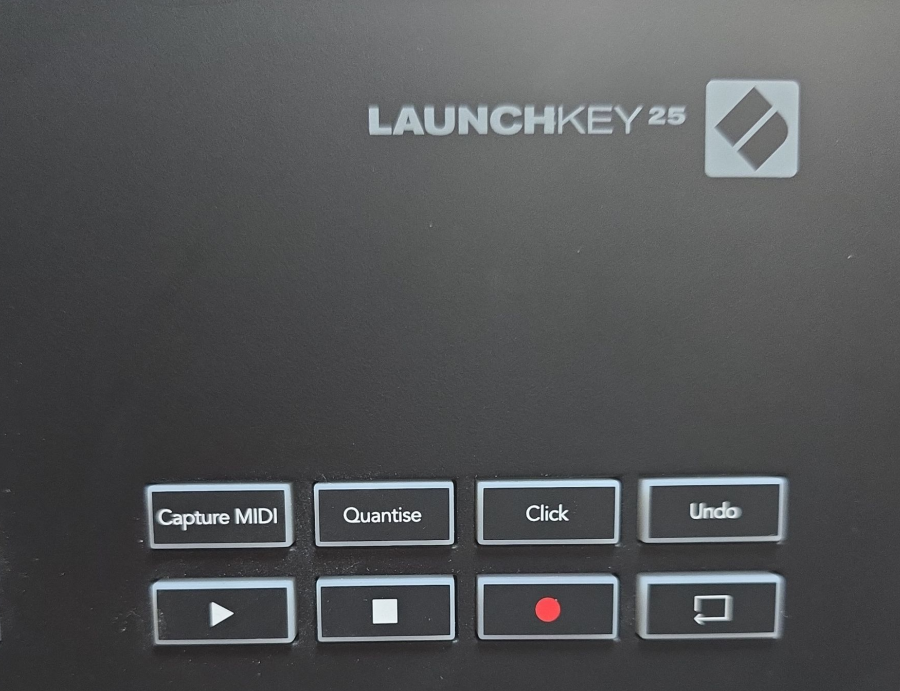 Novation Launchkey 25 Mk4 Midi Controller Keyboard