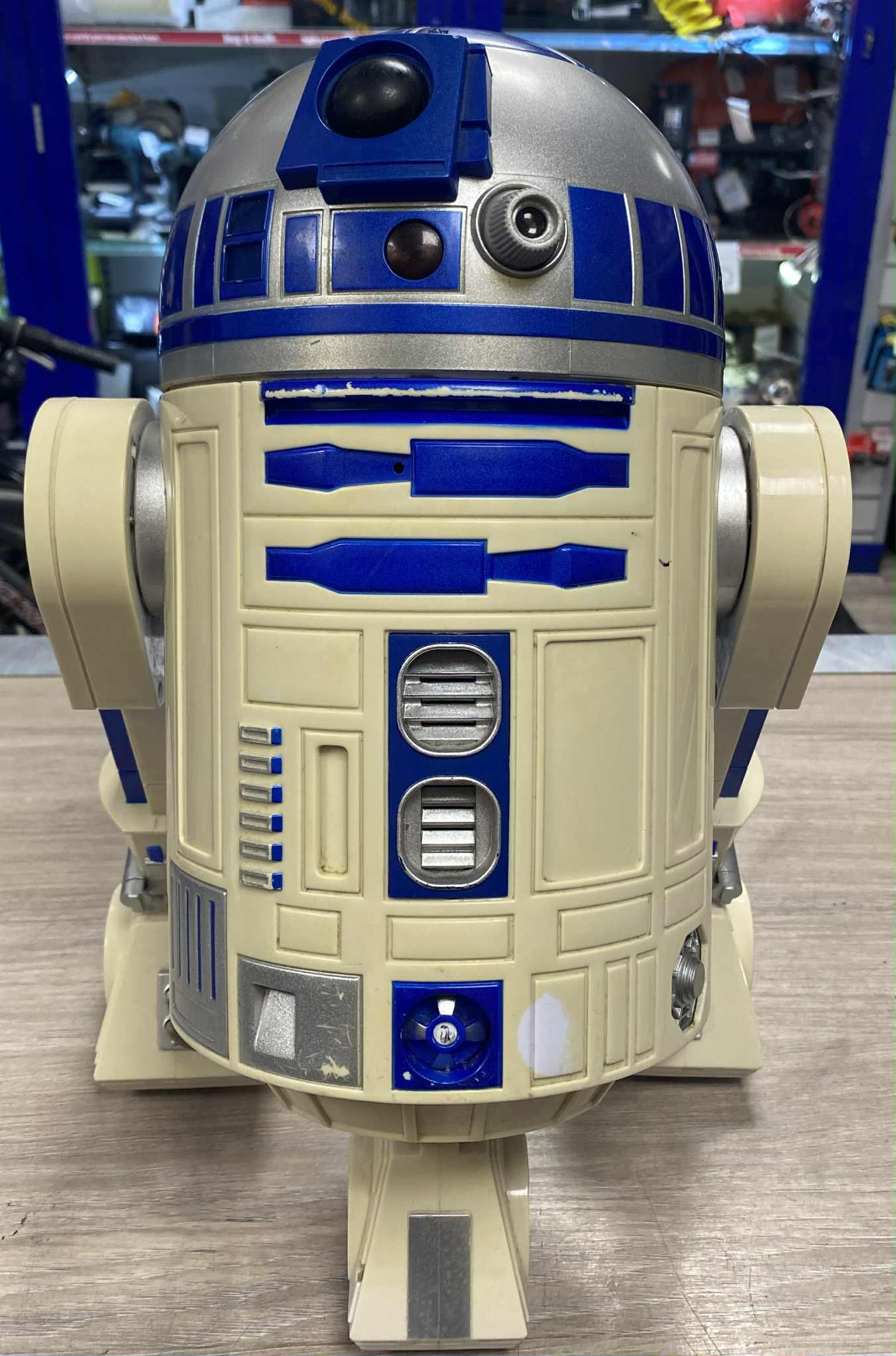 Thinkway R2-D2 (missing remote)