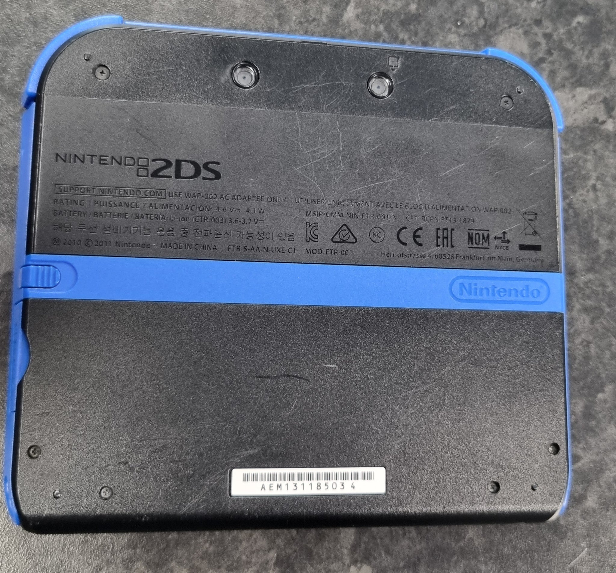 Nintendo 2ds console