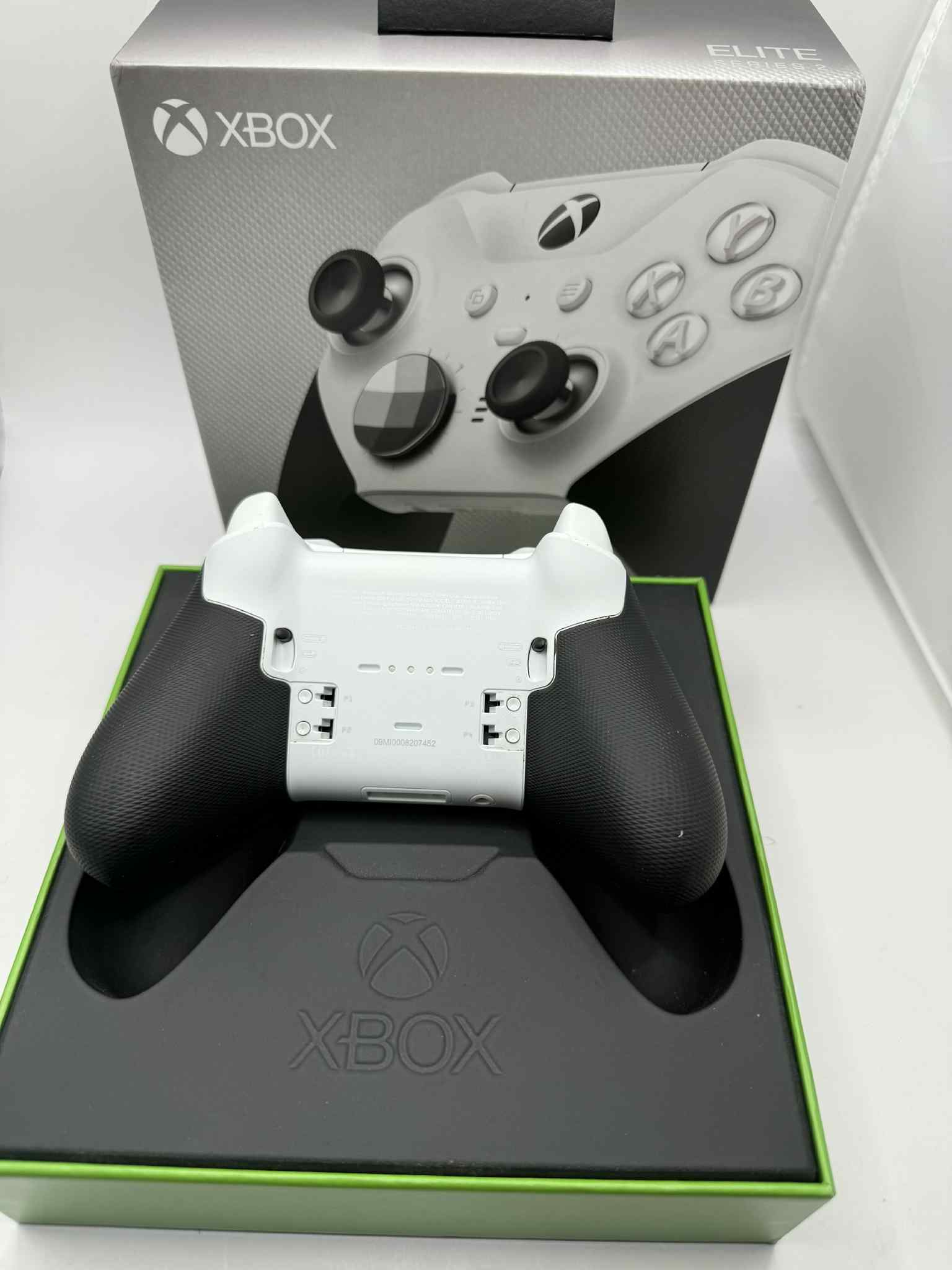 BOX Elite Series 2 Core Wireless Controller ( NO PADDLES)