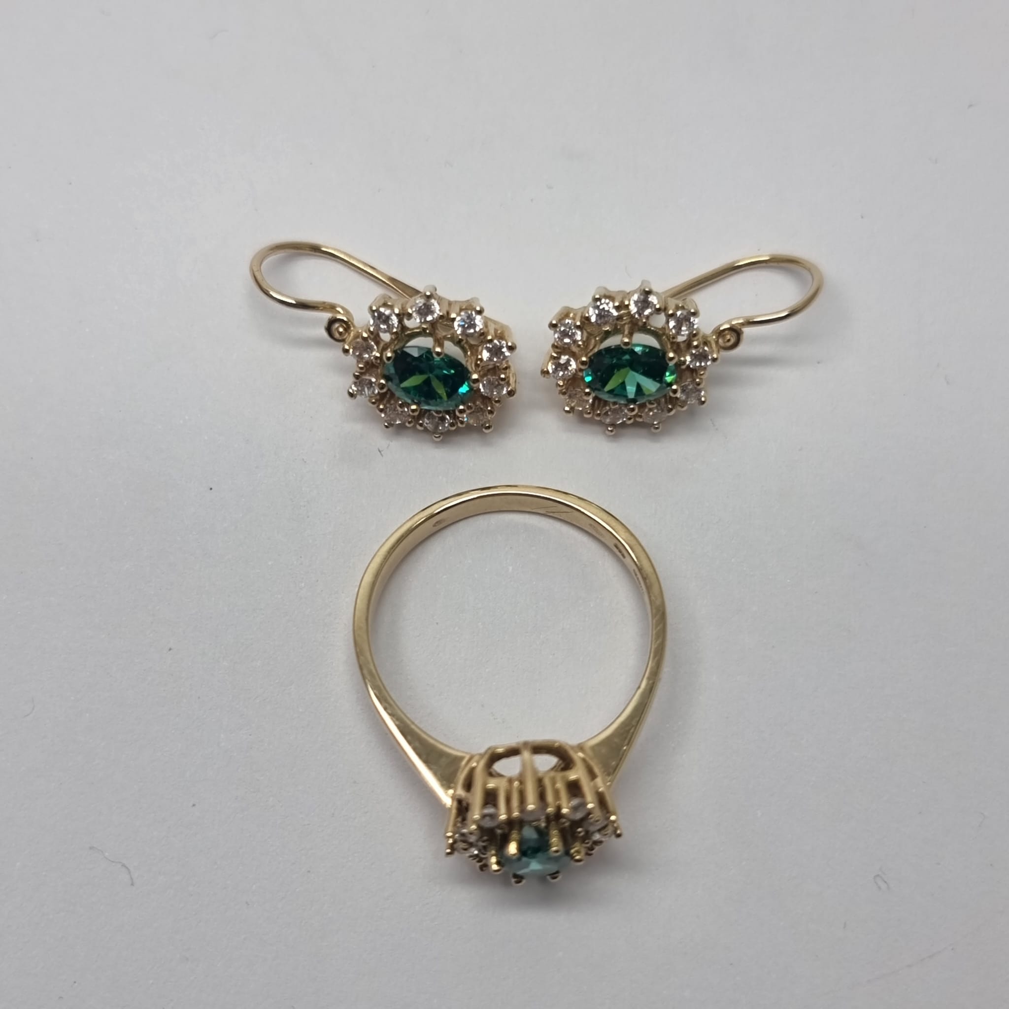 14ct Gold Oval Cluster Head Ring & Earring Set Green CZ - Size P - RRP £1050