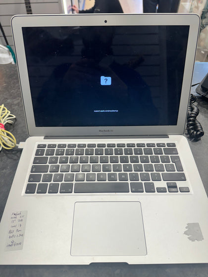 Macbook Air 2017 - i7 - 8gb - 128gb - Read description