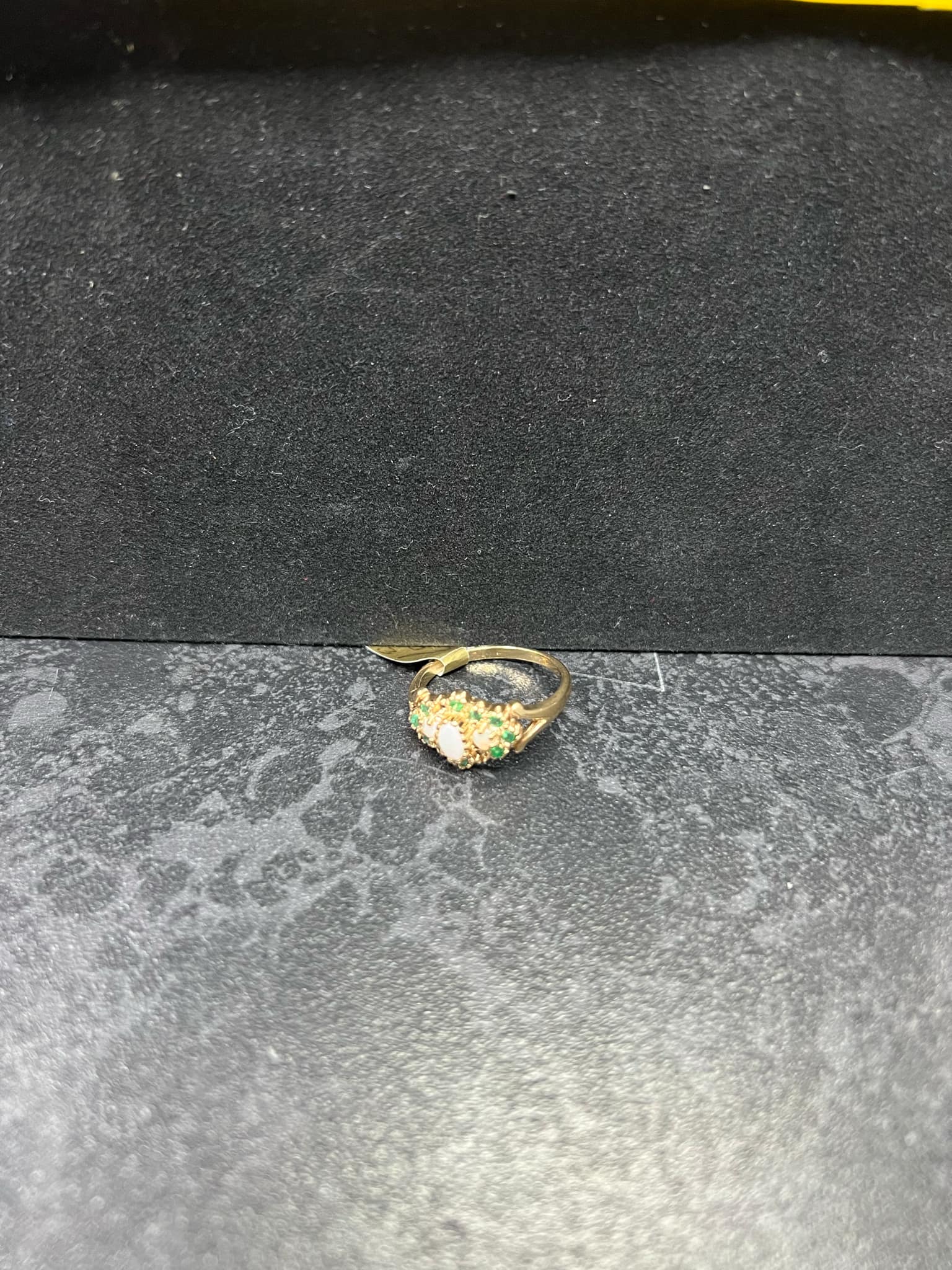 9ct Ladies' Gold Ring (Size N), 2.8g