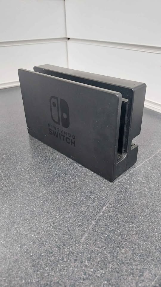 SWITCH CONSOLE, 32GB, HAC-001-01, BLUE AND YELLOW CON, DOCK, BOXED