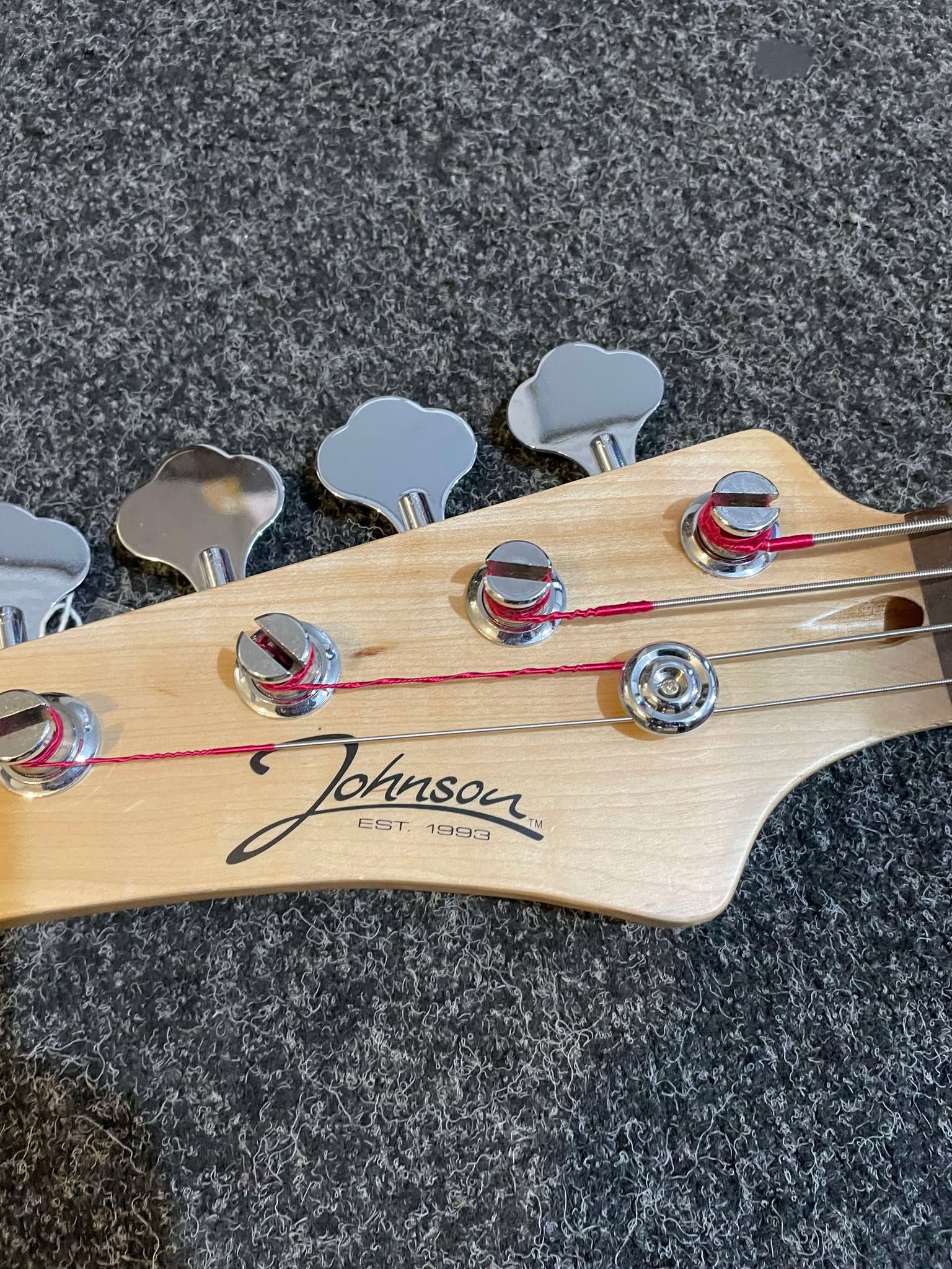JOHNSON BASS