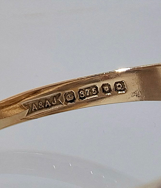 9 Carat Gold Ring Size O
