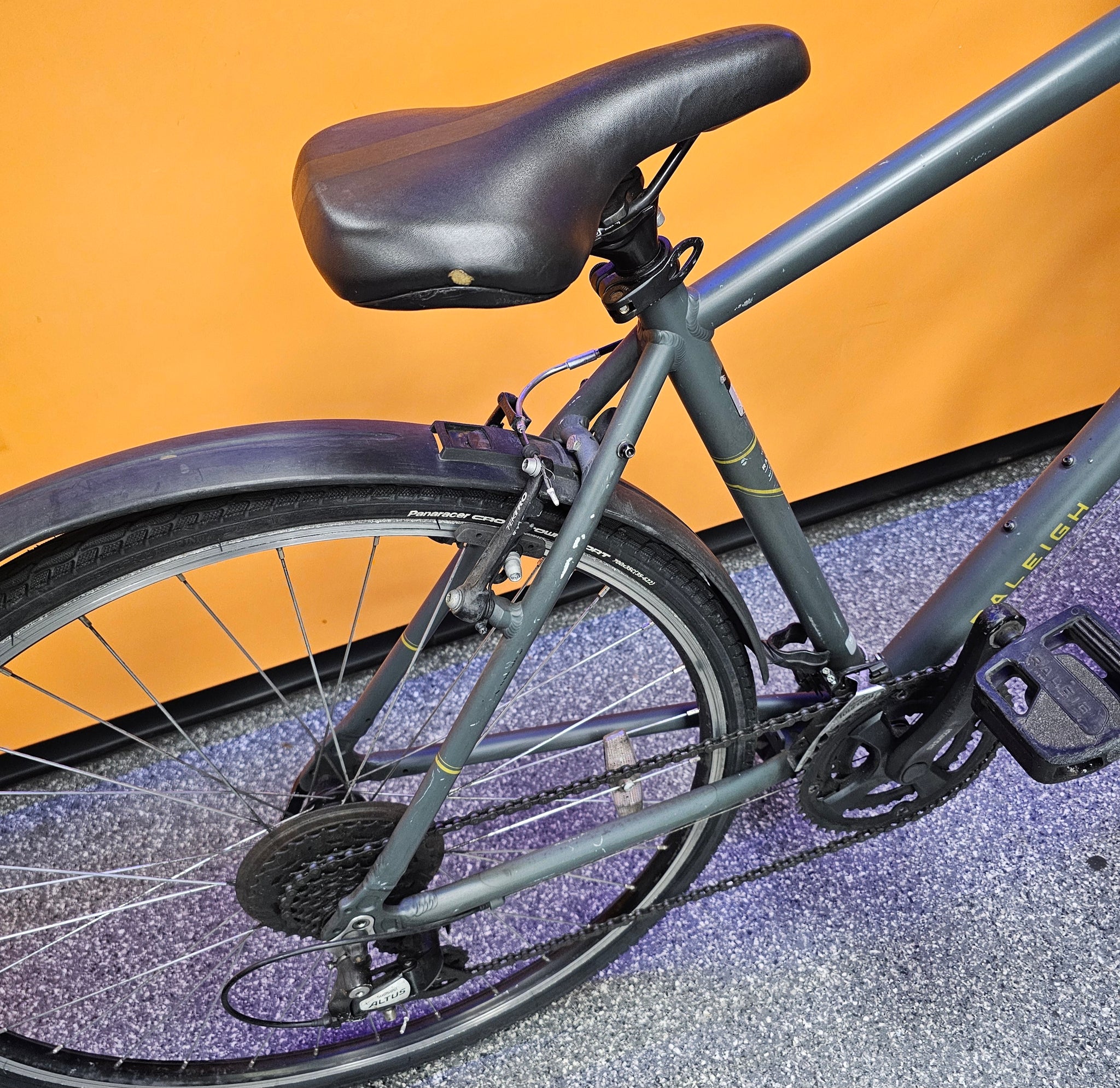 Raleigh Detour 1 2020 - Hybrid Sports Bike 20" Frame **Collection Only**