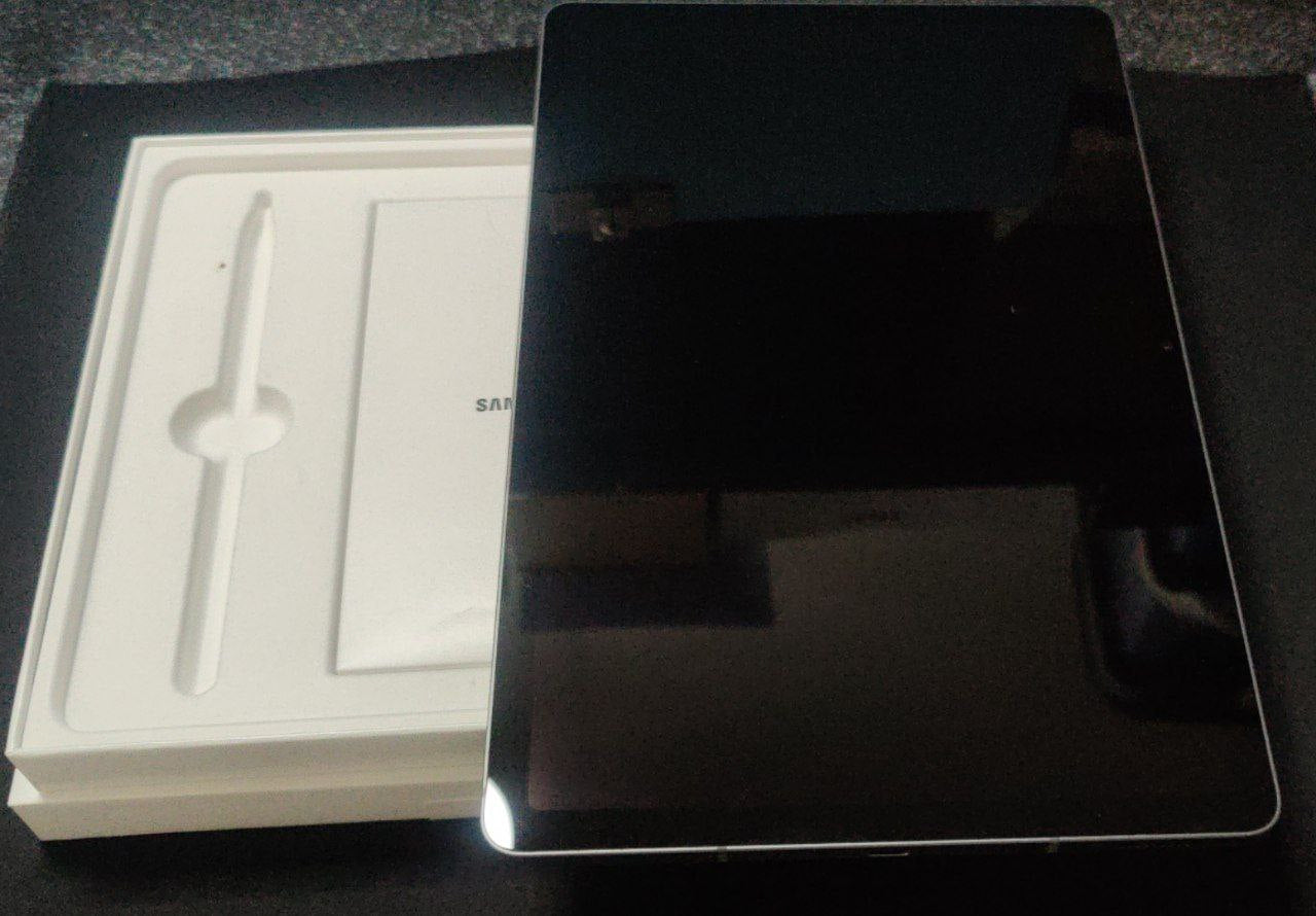 Samsung Galaxy Tab S9 Fe 10.9" Tablet