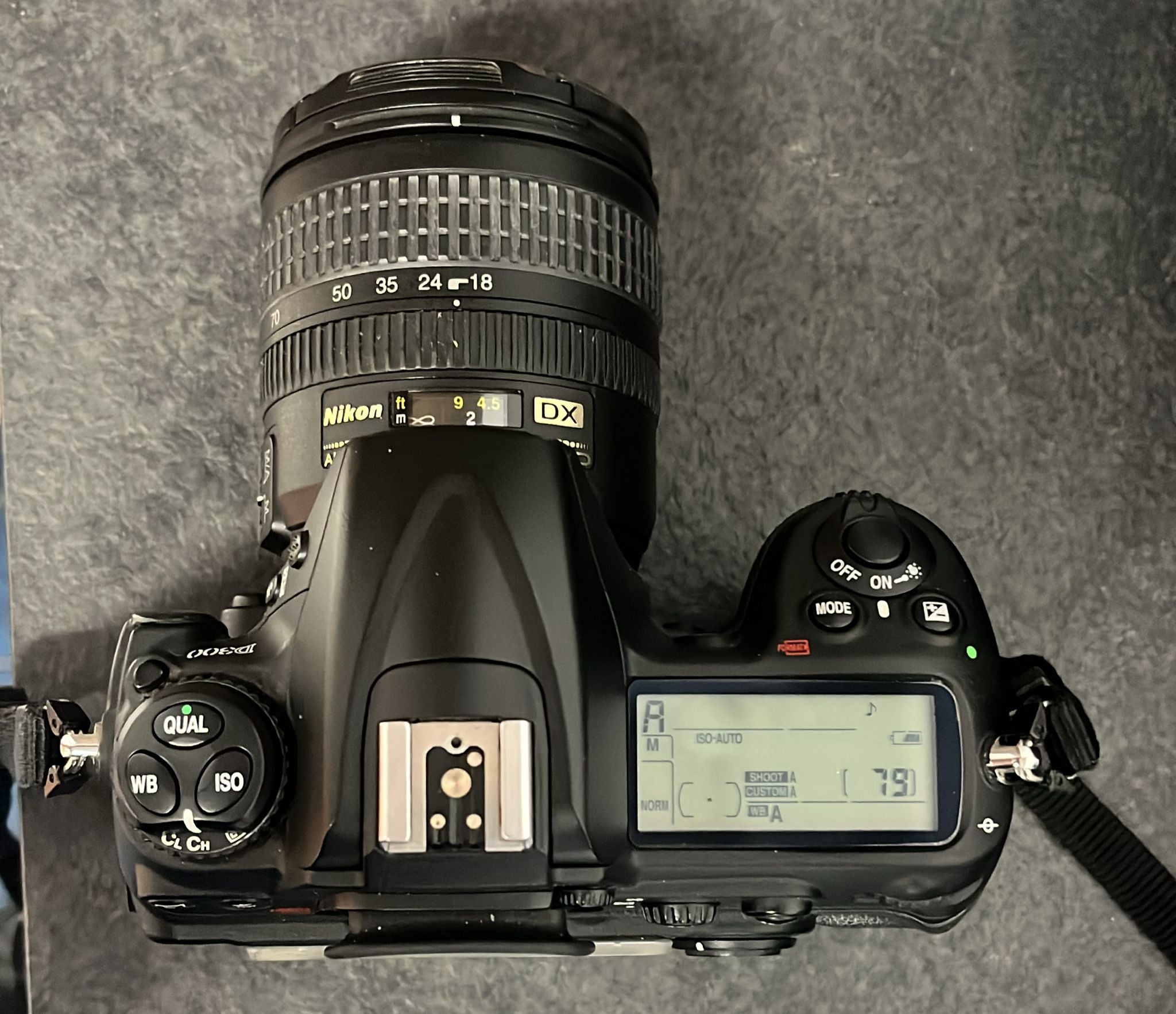 Nikon D300 DSLR 12.3MP Body & 18-70mm AF-S Nikkor Lens **READ DESCRIPTION**