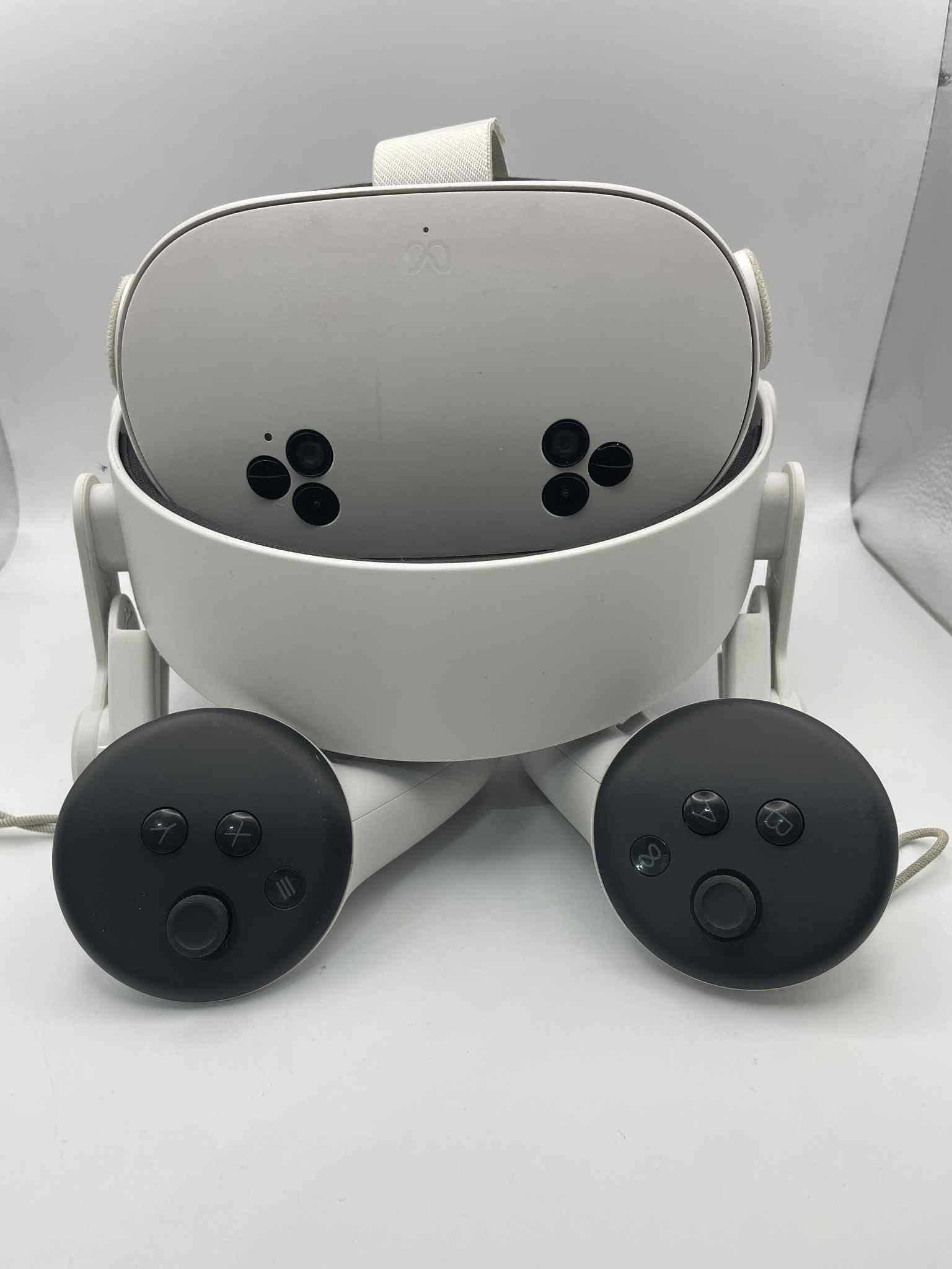 Meta quest 3 128gb + Headstrap with power bank