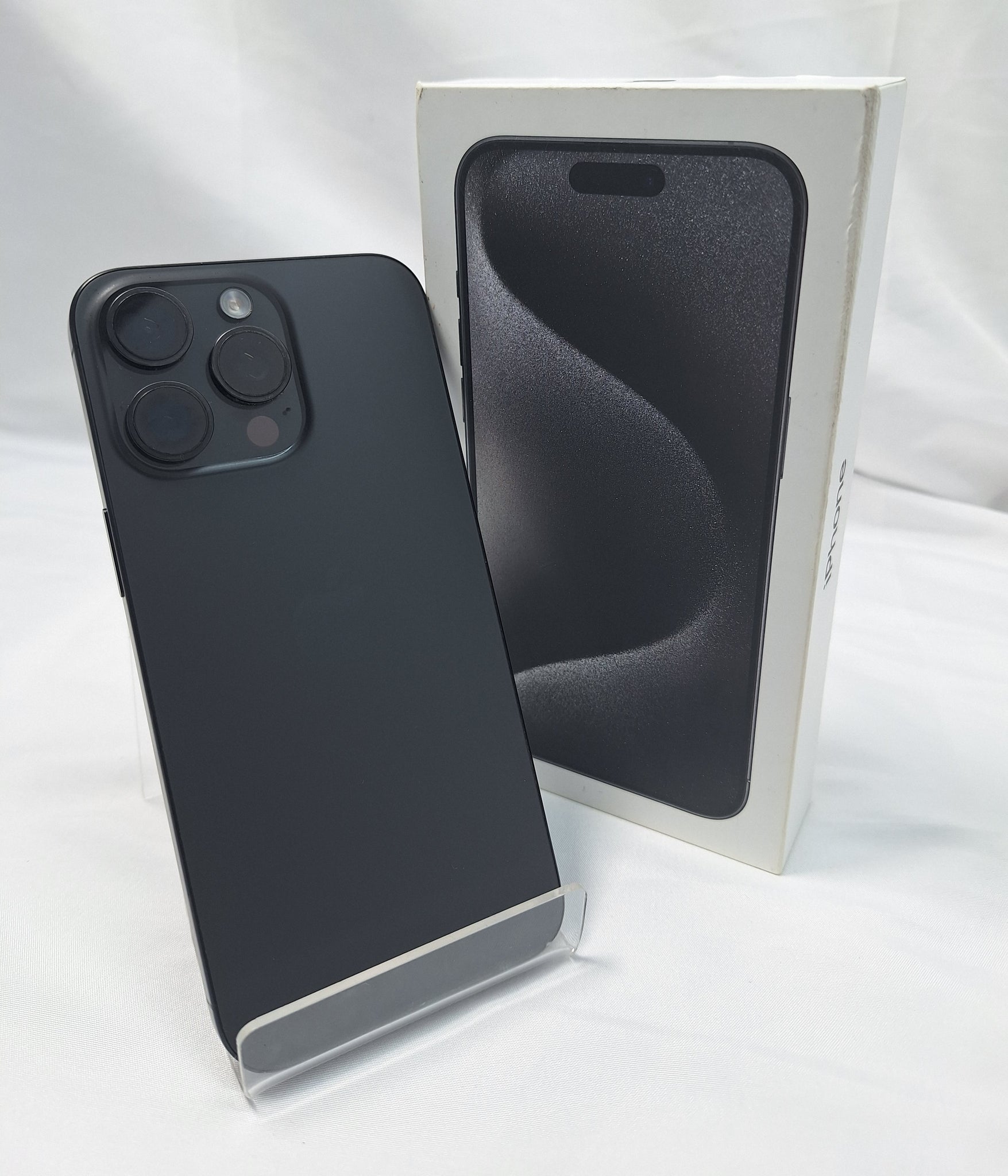 Apple iPhone 15 Pro Max 512GB Black Titanium smartphone boxed 88% batt health