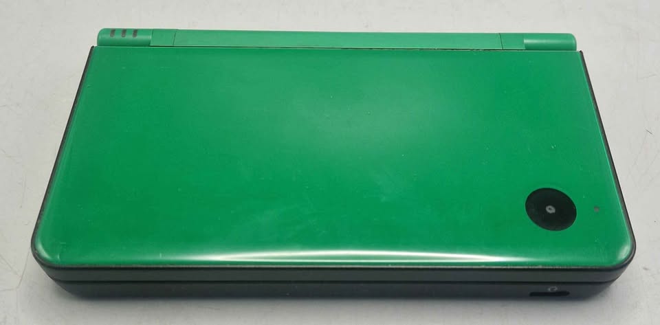 Nintendo DSi XL Console, Green, Unboxed with charger