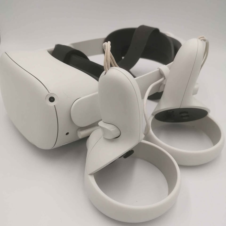 Meta/Oculus Quest 2 VR Headset (With Controllers) - 256GB, With Rechargable Headstrap