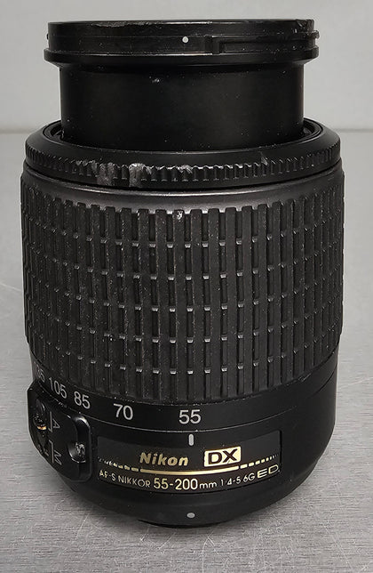 Nikon AF-S DX Zoom-Nikkor 55-200mm f/4-5.6G ED.