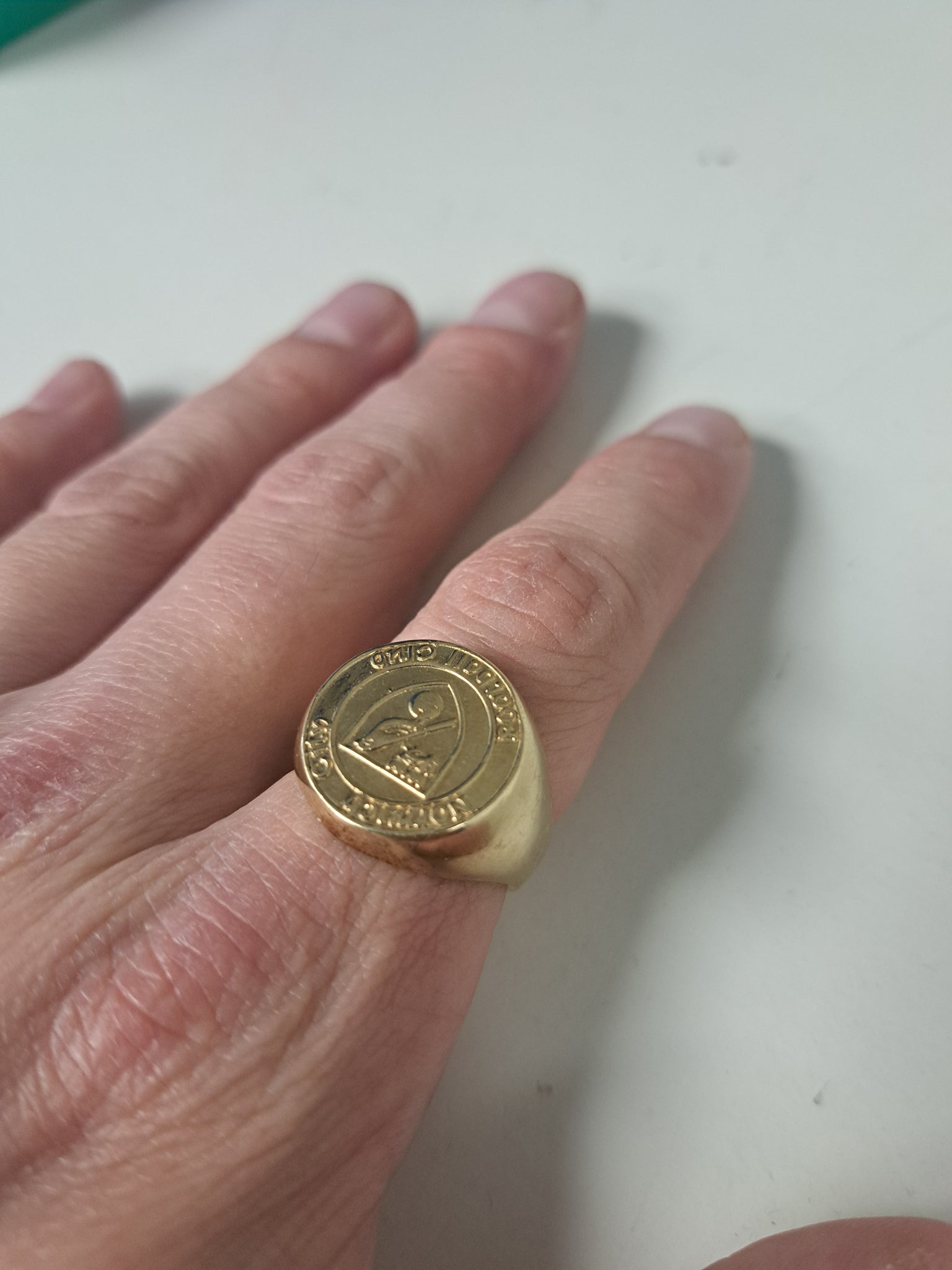 9ct Gold Norwich City Ring - 7.79g - Size R - Great Yarmouth