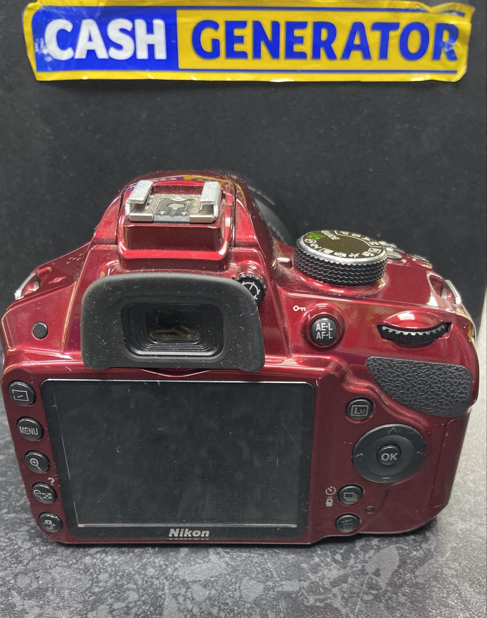 Nikon D3200 24M + 18-55mm II + Nikon AF-S Nikkor 35mm 1:1.8G Lens