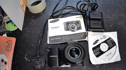 Samsung Smart Camera NX1000 - Unboxed