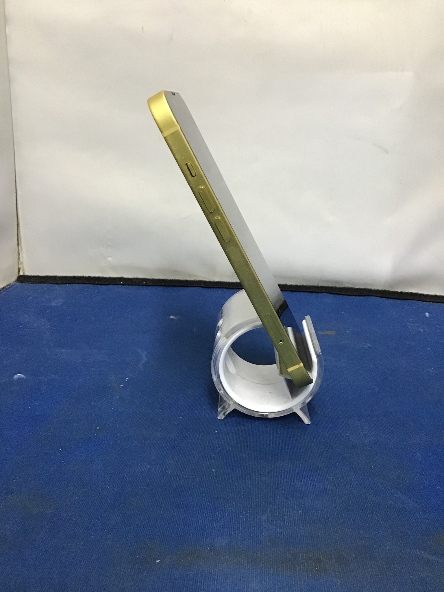 IPhone 14 Yellow - 128GB Storage