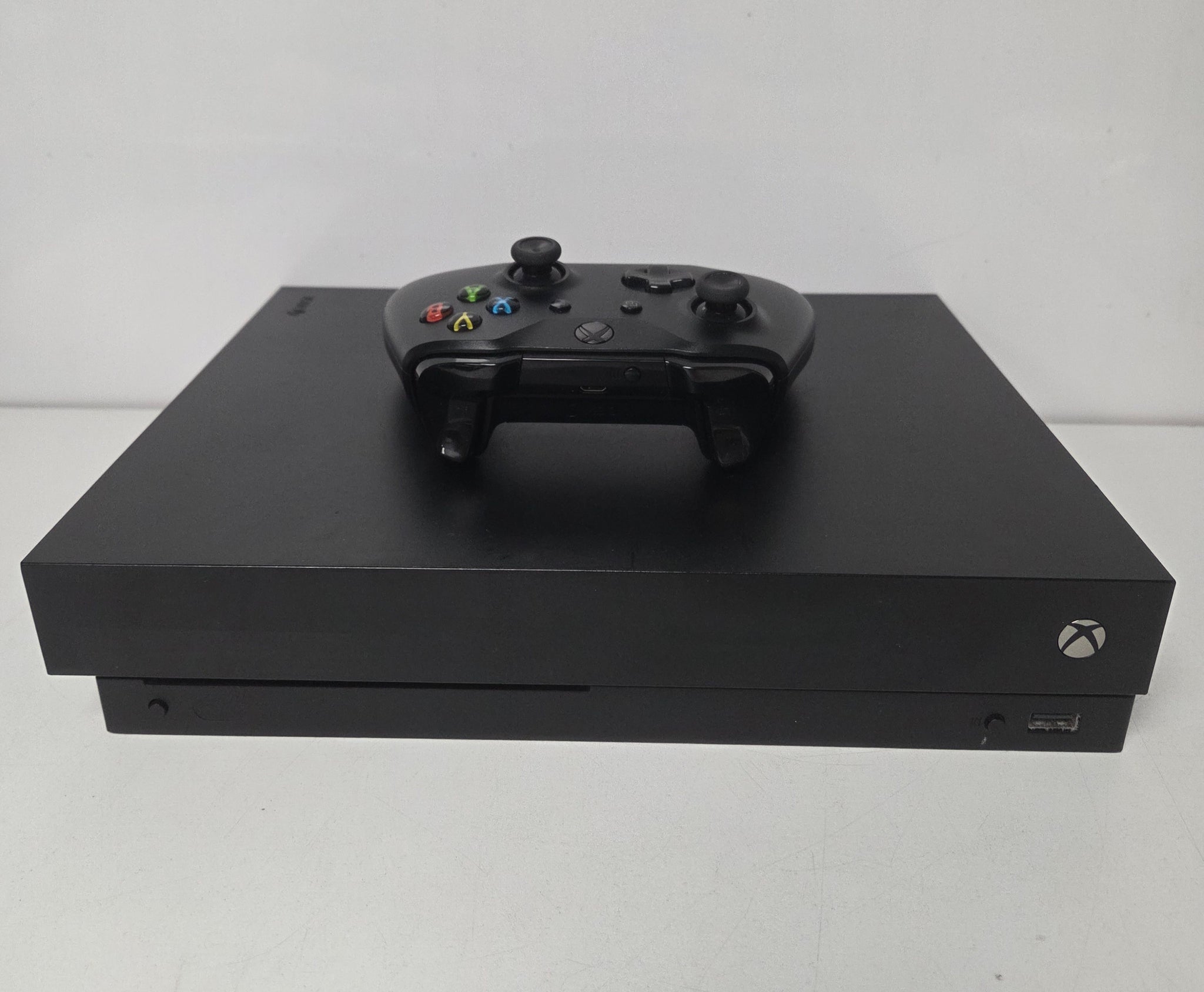Microsoft Xbox One X 1TB Console & 5 Games