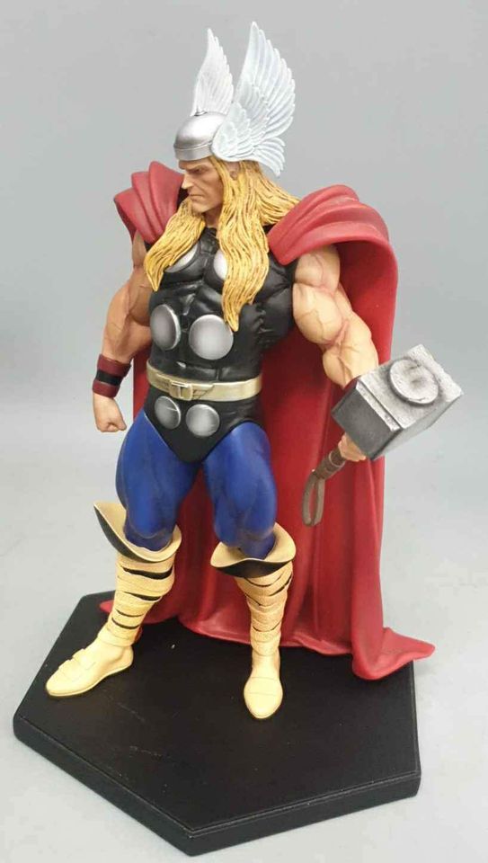 Iron Studios Thor 1/10 Art Scale Marvel Comics **collection only**