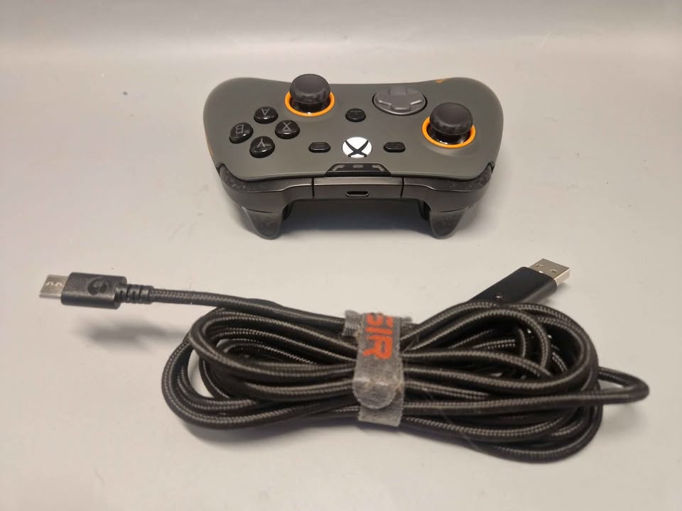 SCUF VALOR PRO Wired Performance Xbox Controller