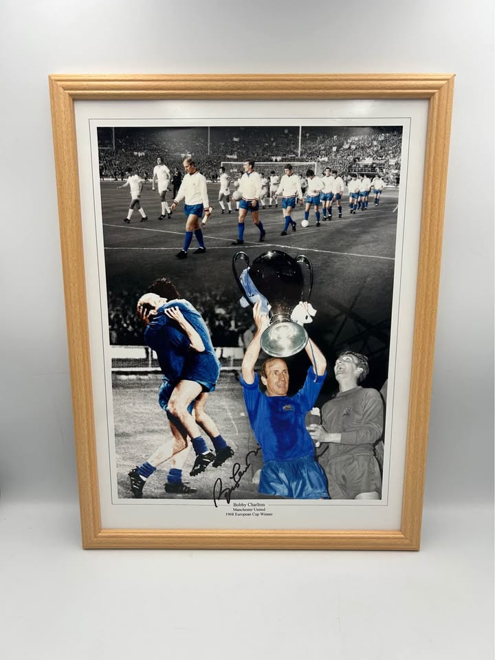Manchester United FC ‘Sir Bobby Charlton 68 European Cup Winners’ Signed Memorabilia Certificate Of Authentication