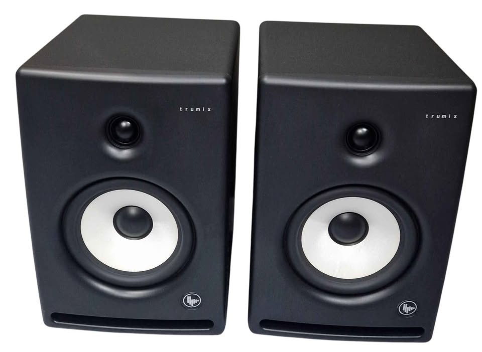 Trumix AR7 Active Studio Monitor (Pair), 115V Boxed *collection only*