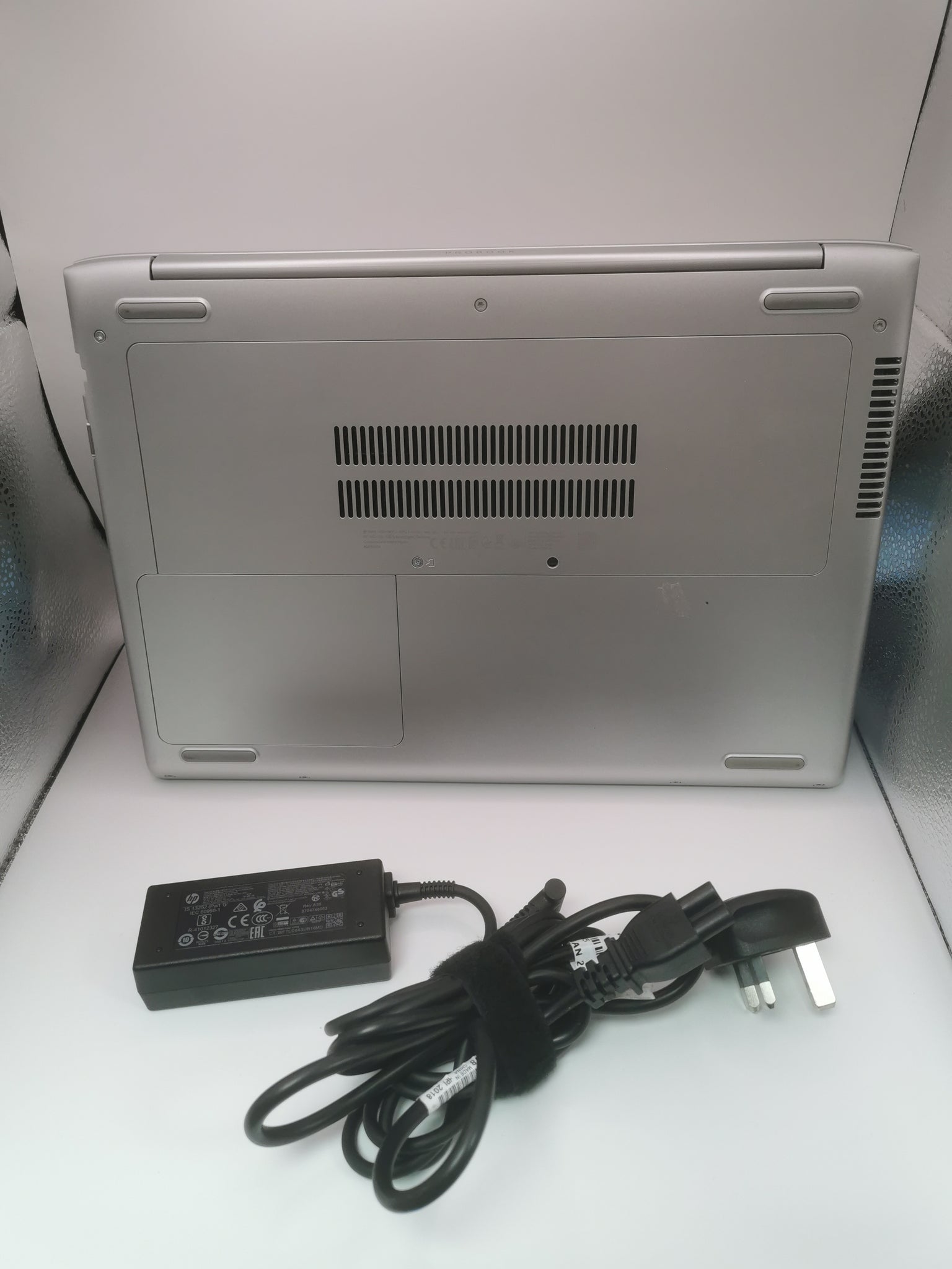 HP 430-G5 i5-8250U 8GB Ram 256GB SSD 13" Windows 11