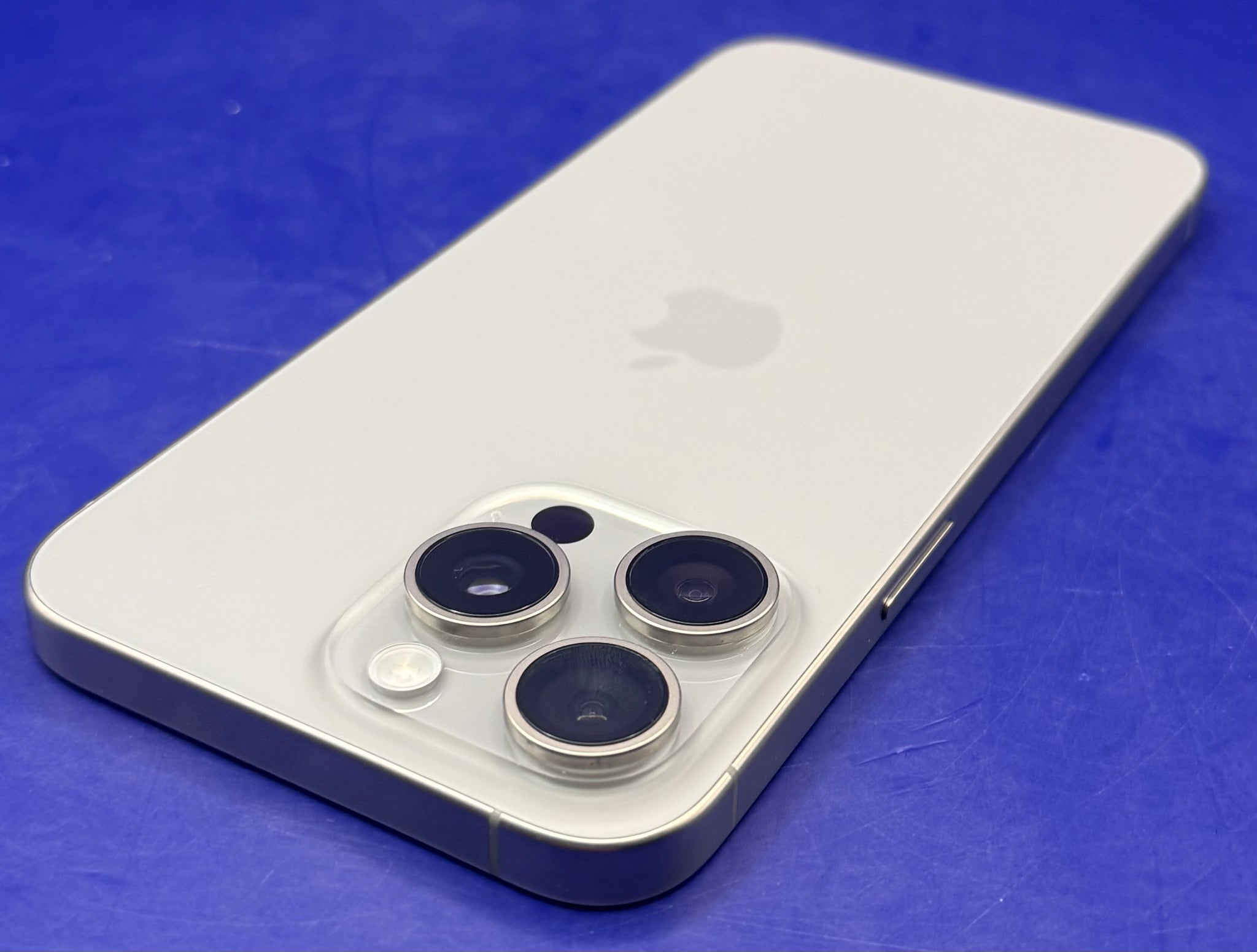 Apple iPhone 15 Pro Max 256GB Natural Titanium Unlocked - Chesterfield