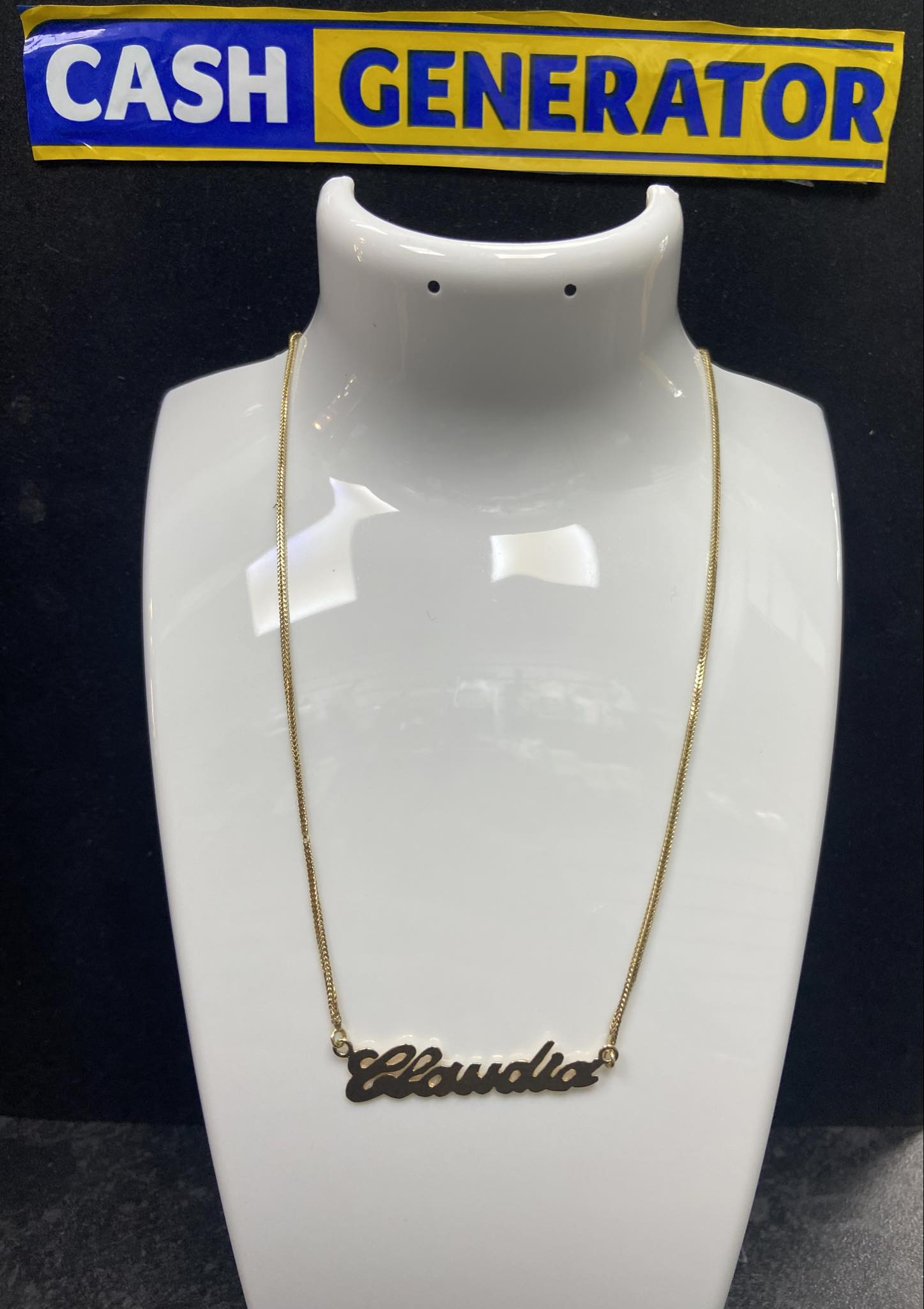 14ct Gold 'Claudia' Chain and Pendant 4.6g 18"