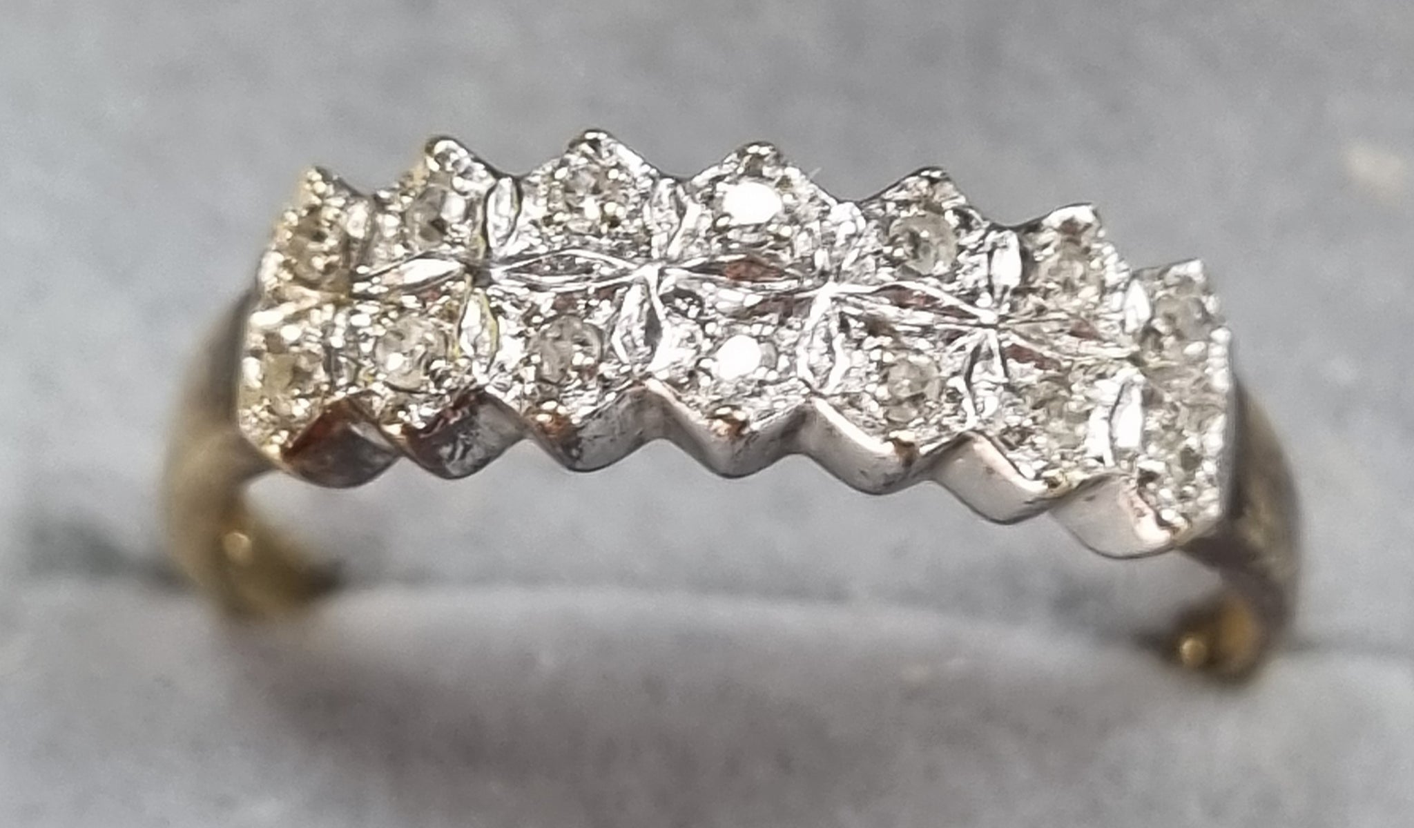 9ct gold diamond ring size N1/2