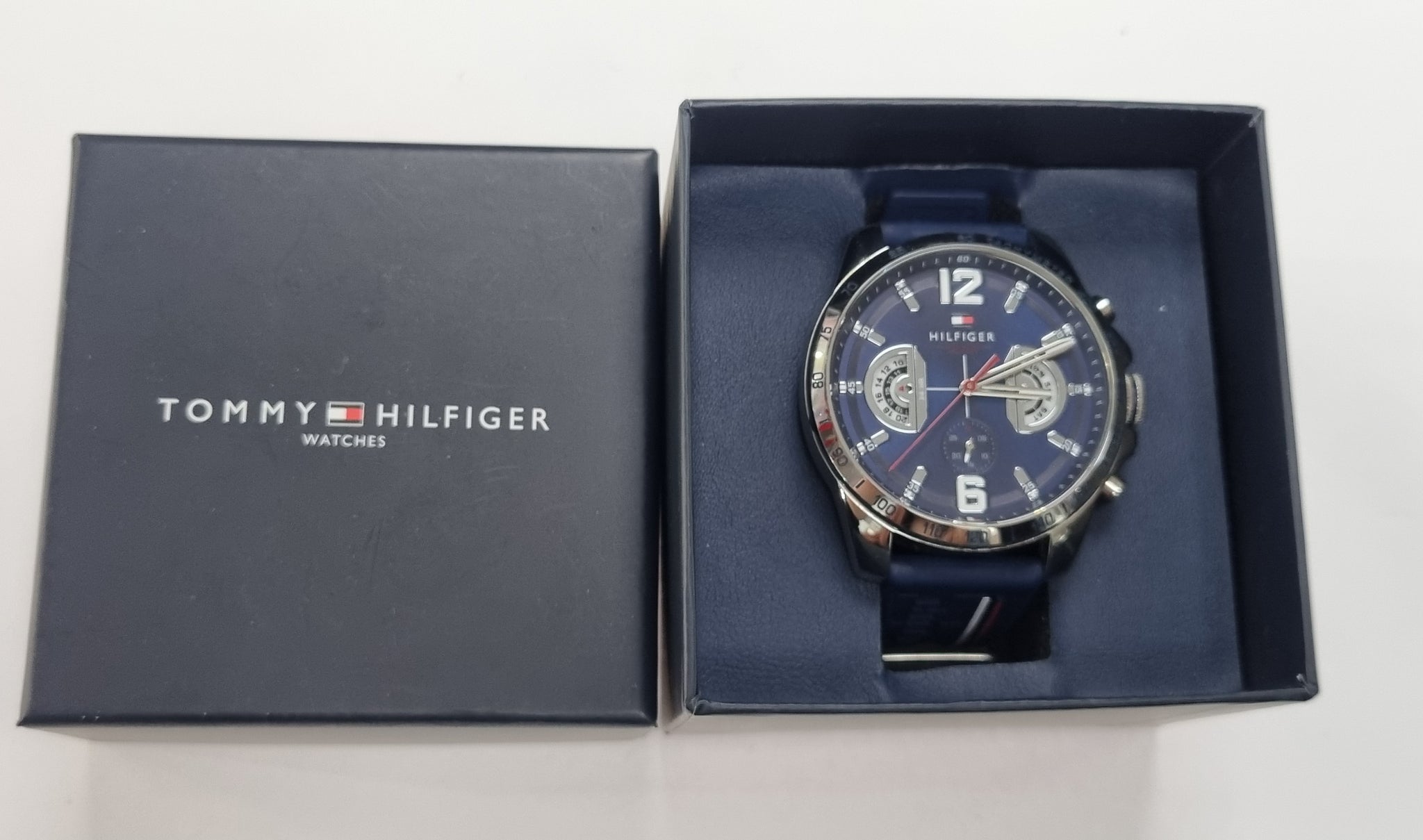 TOMMY HILFIGER WATCH BOXED LEYLAND