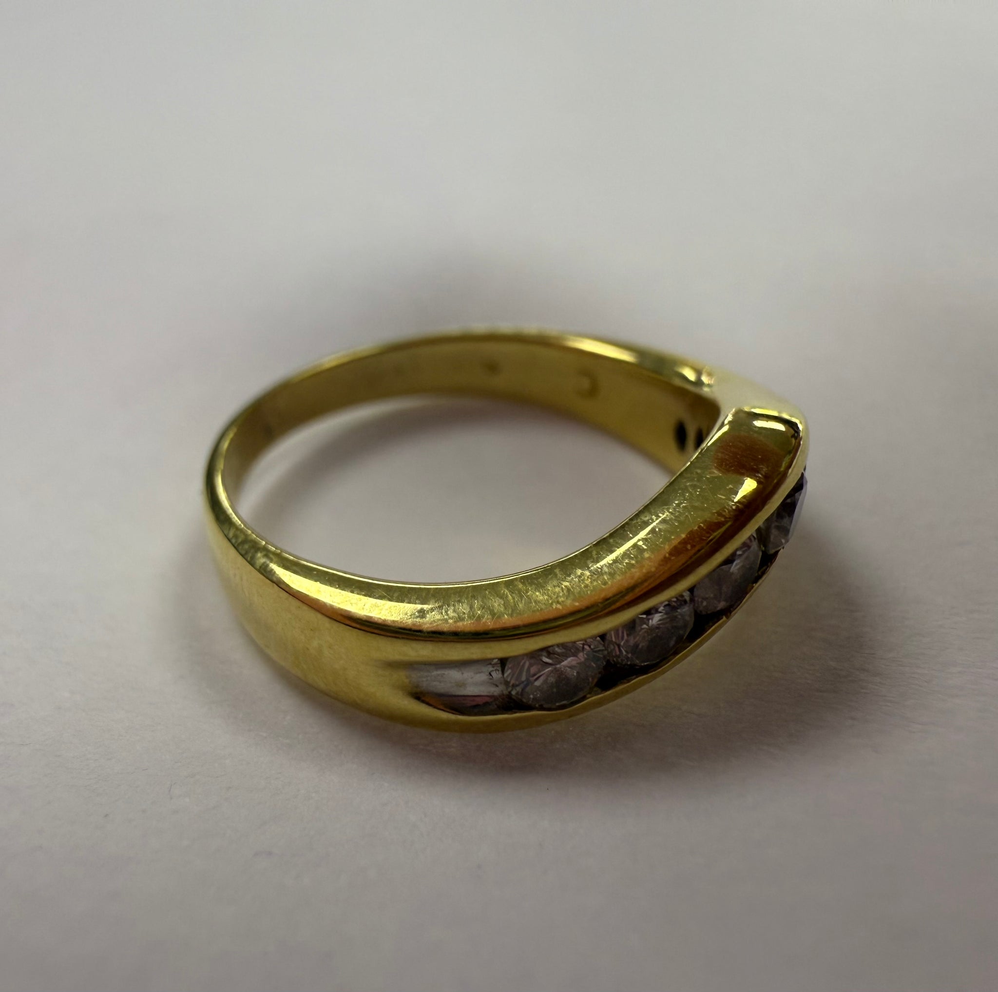 18ct Gold Diamond Wishbone Ring Size "I"