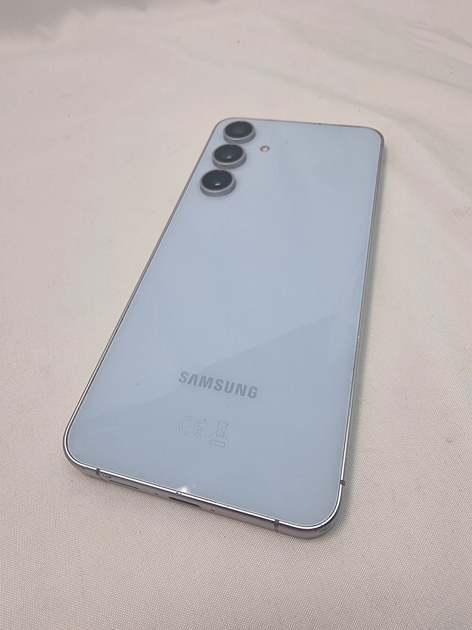 Samsung Galaxy S24 Fe snartphone blue 128GB Unlocked unboxed