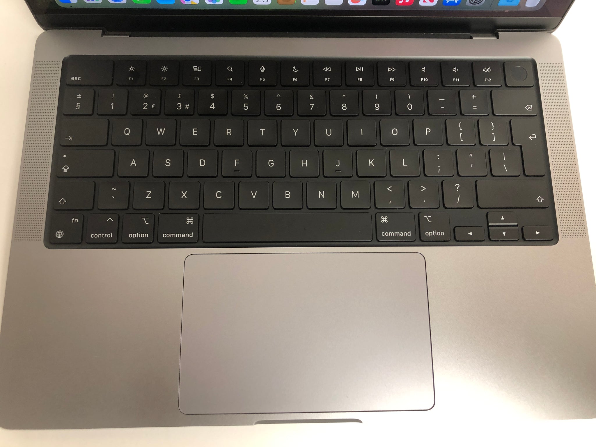 Apple 14-inch MacBook Pro 2021 - Space grey