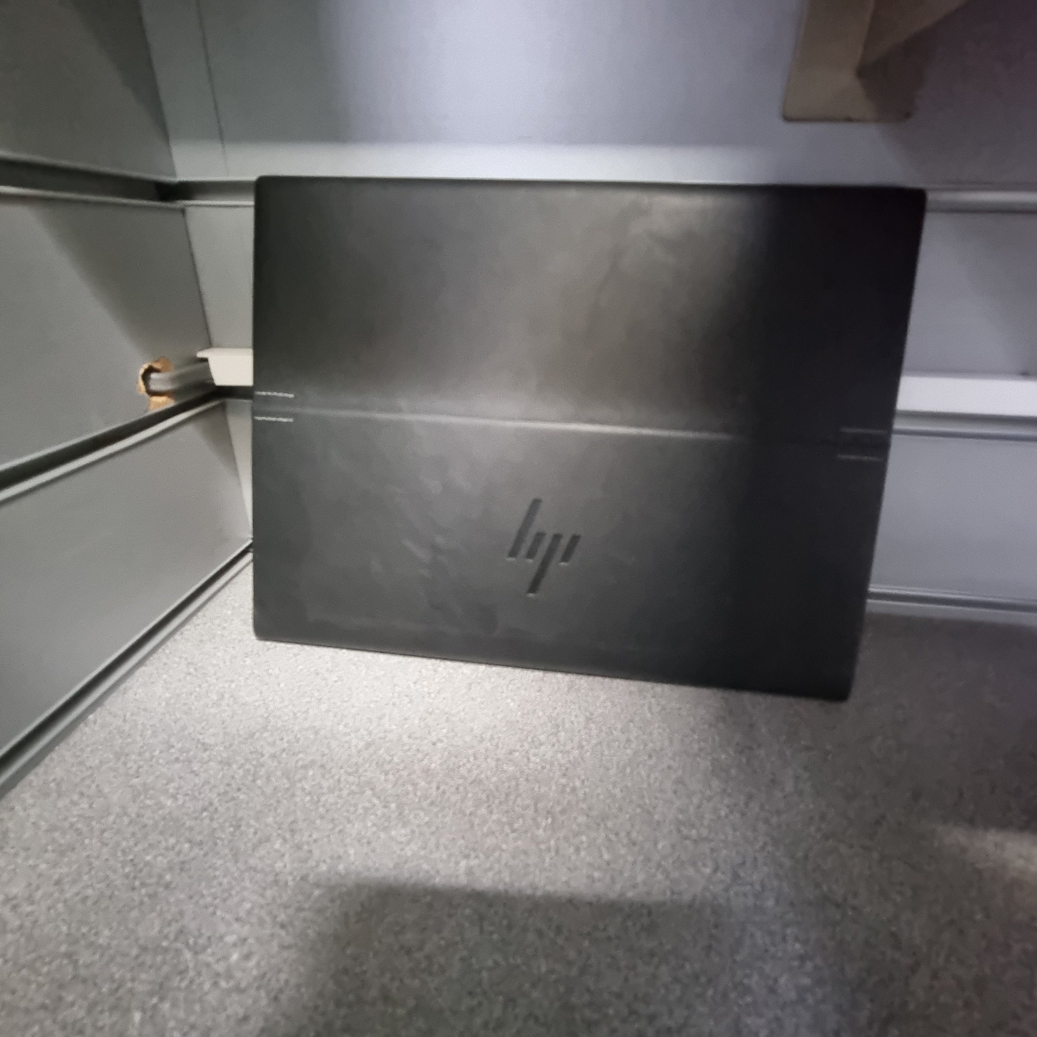 HP Elite Folio 13.5" Touch 2 in 1 8GB RAM 256GB SSD Windows 11 Snapdragon