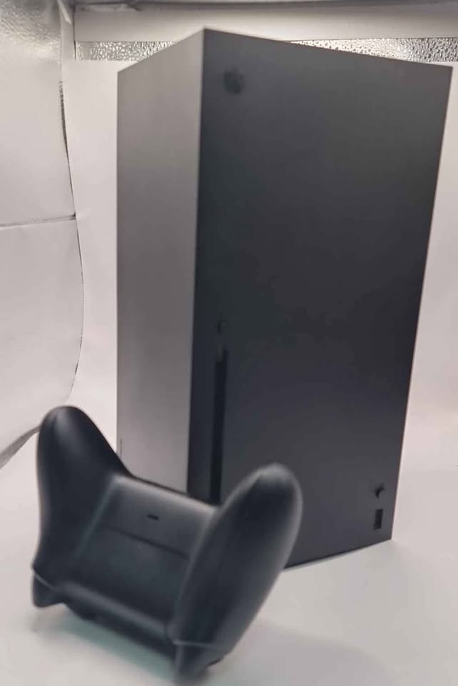 Microsoft Xbox Series X 1TB Console Black - Unboxed With Black Controller & wires