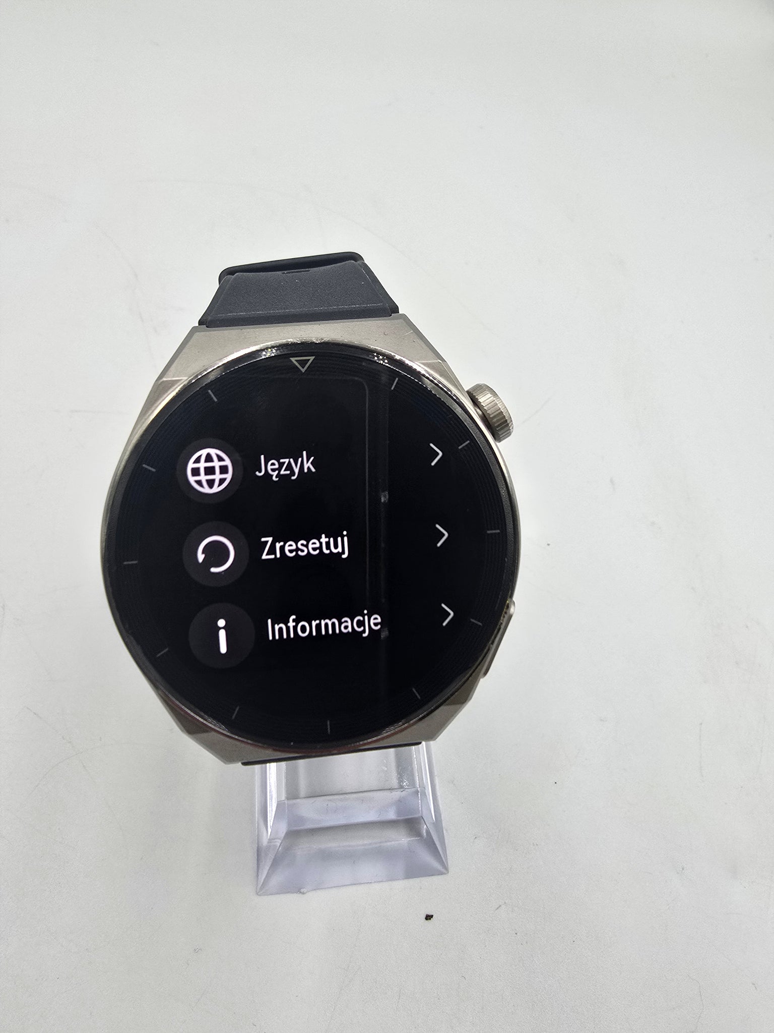 Huawei Smart Watch GT3 Pro & Charger Unboxed