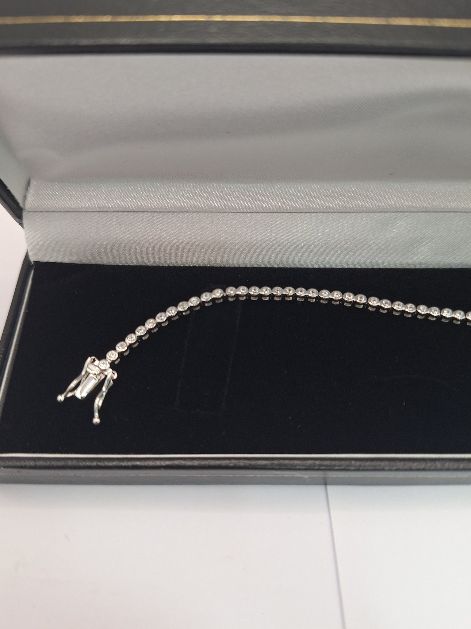 NEW OTHER 925 SILVER BRACELETE ,, 925 , WEIGHT 6.5G LENGHT 8" STONE CZ.