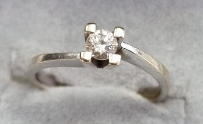 14ct White Gold Diamond Ring size K