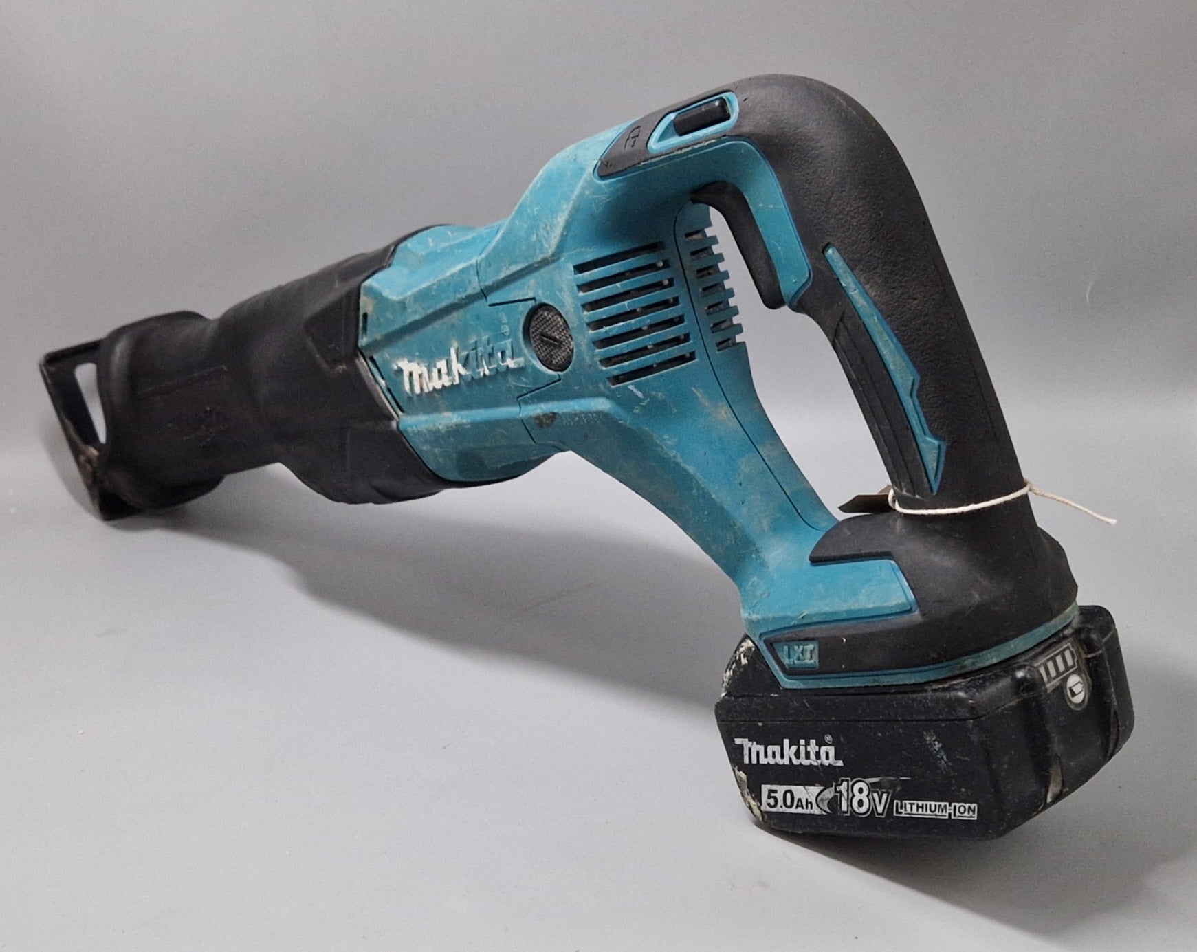 Makita DJR186 18v Reciprocating Saw with 5.0Ah Battery