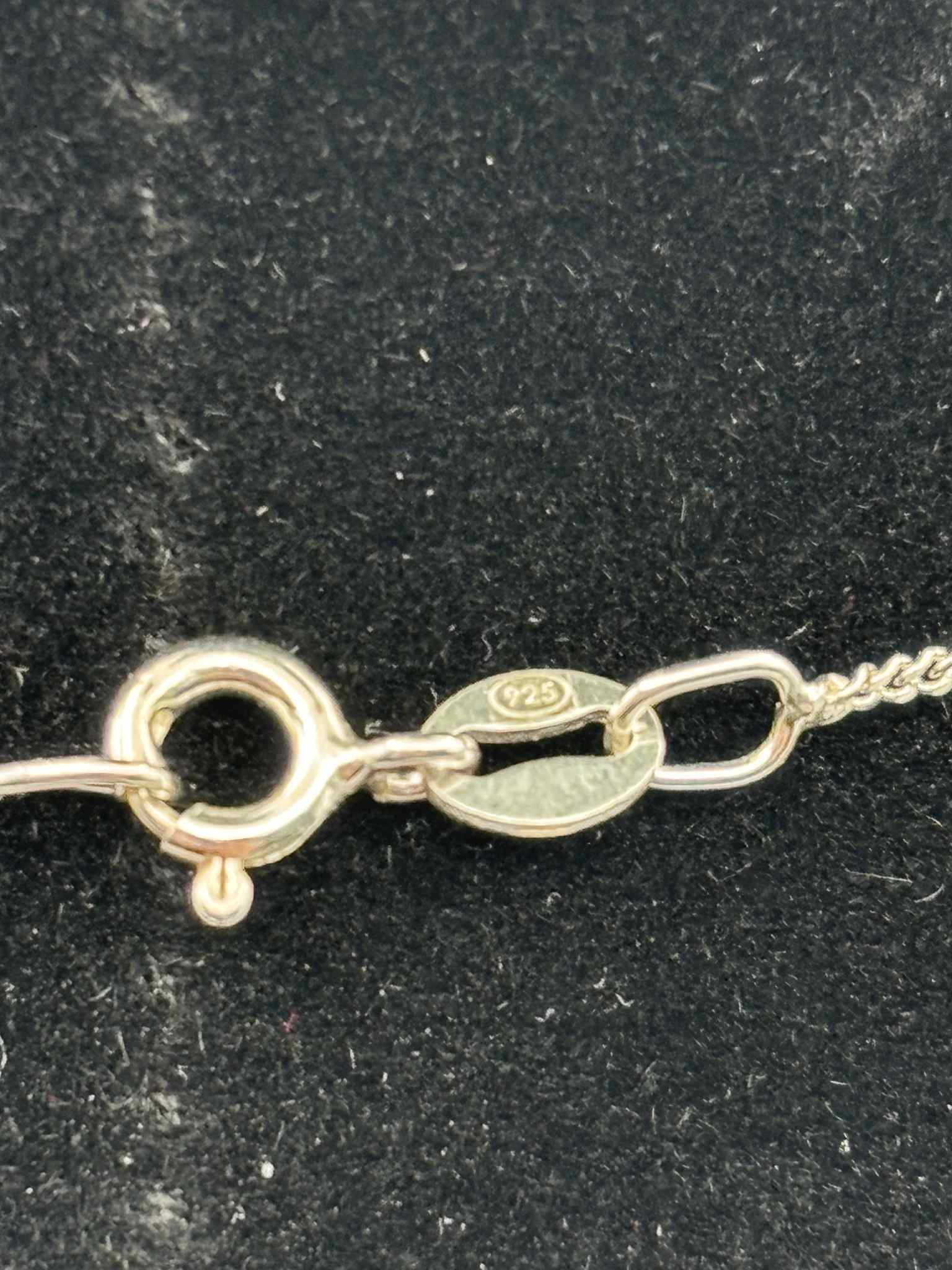 **BRAND NEW** 925 silver curb style chain with pendent 13.5G 22''