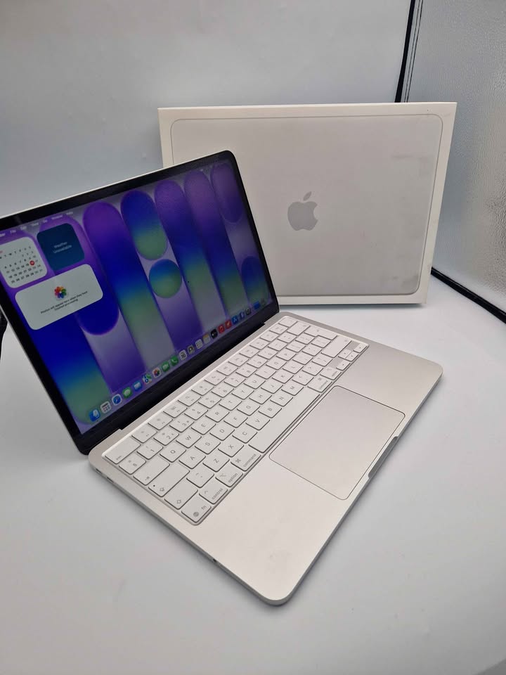 W*e様 シルバー MacBook MacBook Neo 17,5 - A18 Pro - 8GB Ram - 512GB SSD - TouchID - 13